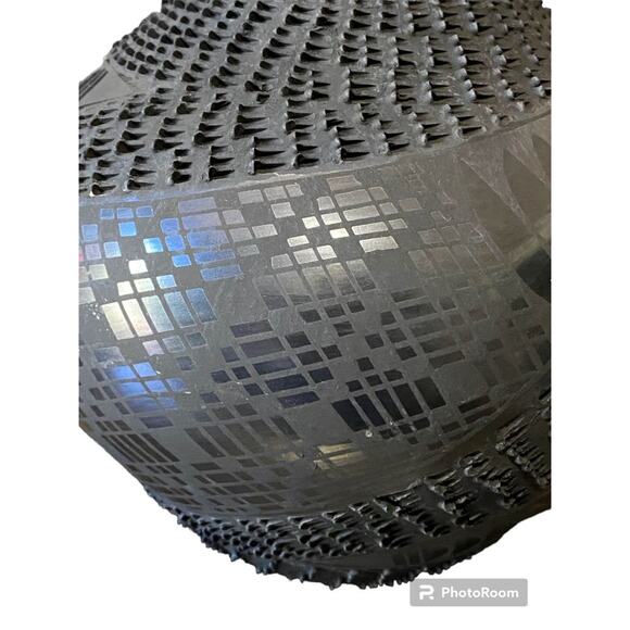 Vintage Mexico Handmade Black Textured Pottery Vase
Signed Mario Olivas - Picture 3 of 5